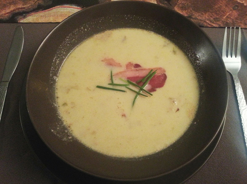 Crème de chicons au magret de canard fumé